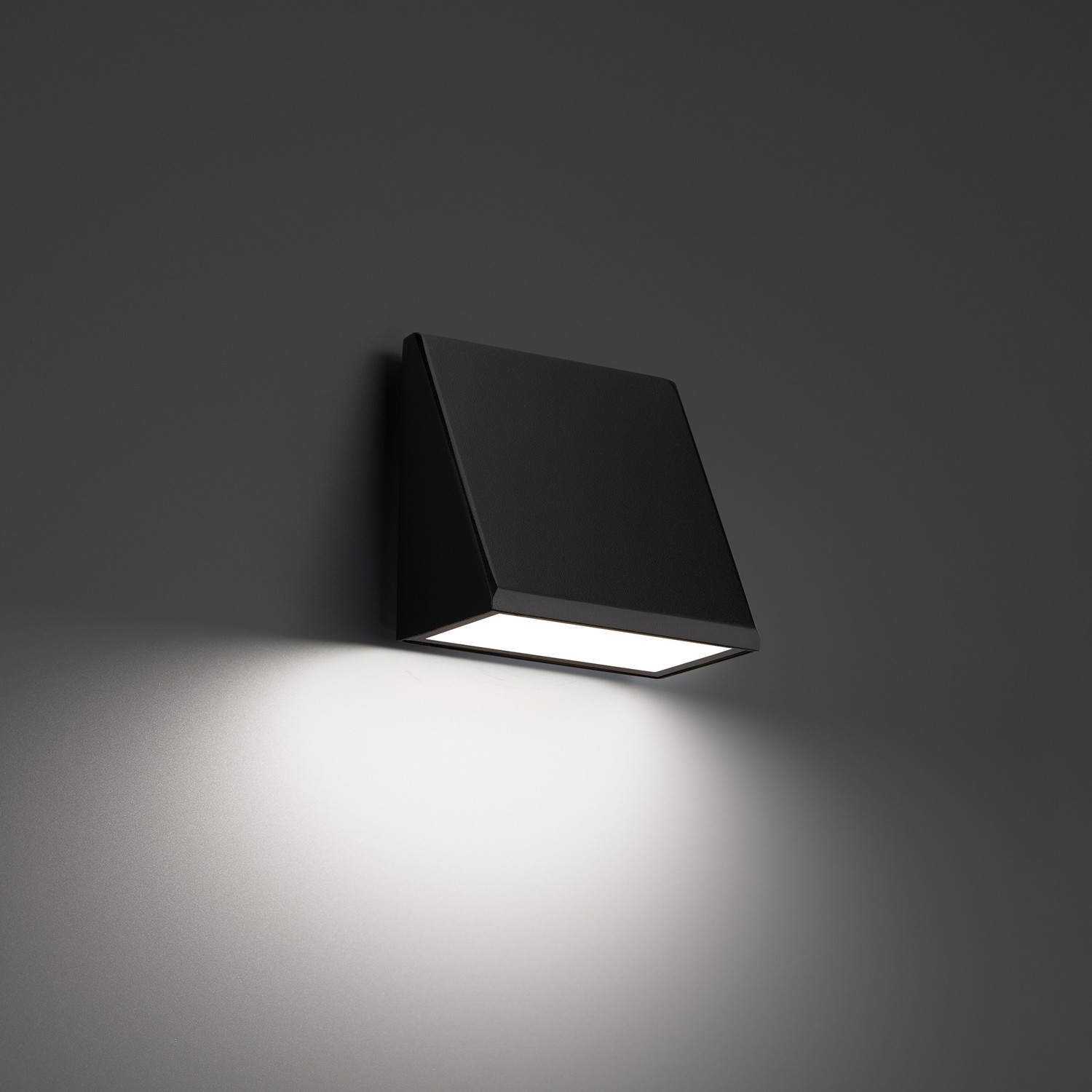 LED Outdoor Wall Sconce by Modern Forms - Flue Collection, Black Finish - WS-W36406-40-BK