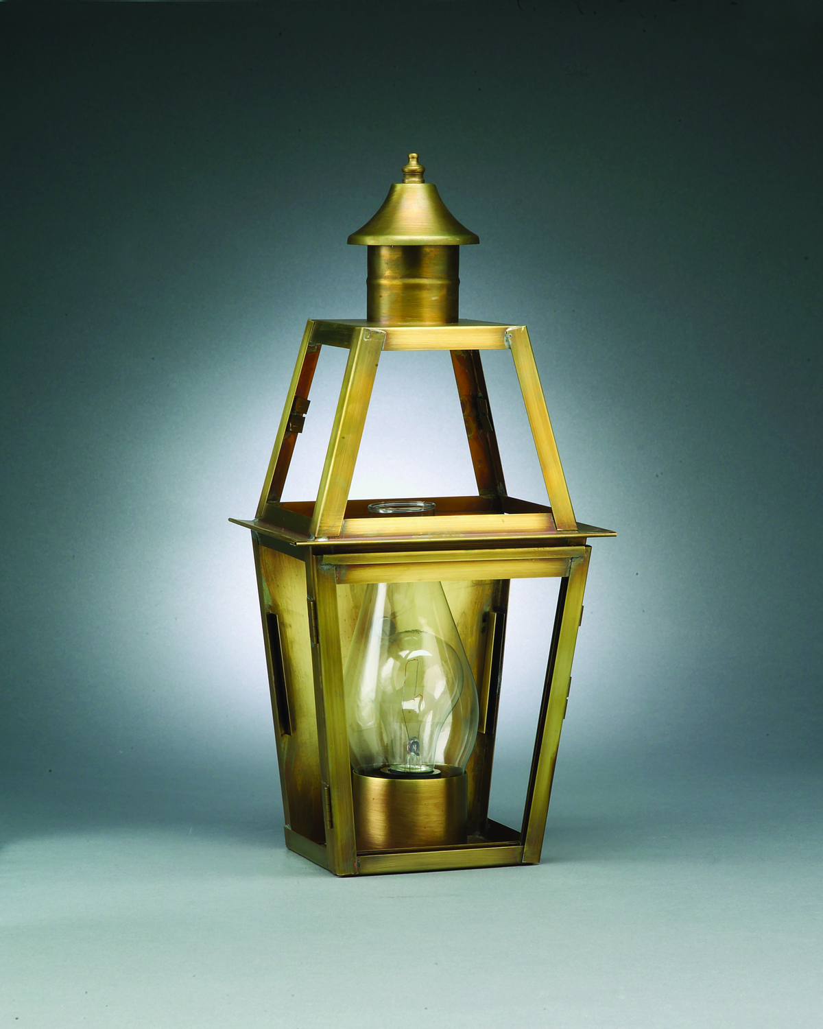 Northeast Lantern Uxbridge One Light Wall Mount in Antique Brass - 2231-AB-CIM-CLR