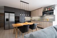Five Light Linear Chandelier by Z-Lite - Stari Collection, Matte Black Finish - 1956P-5L-MB