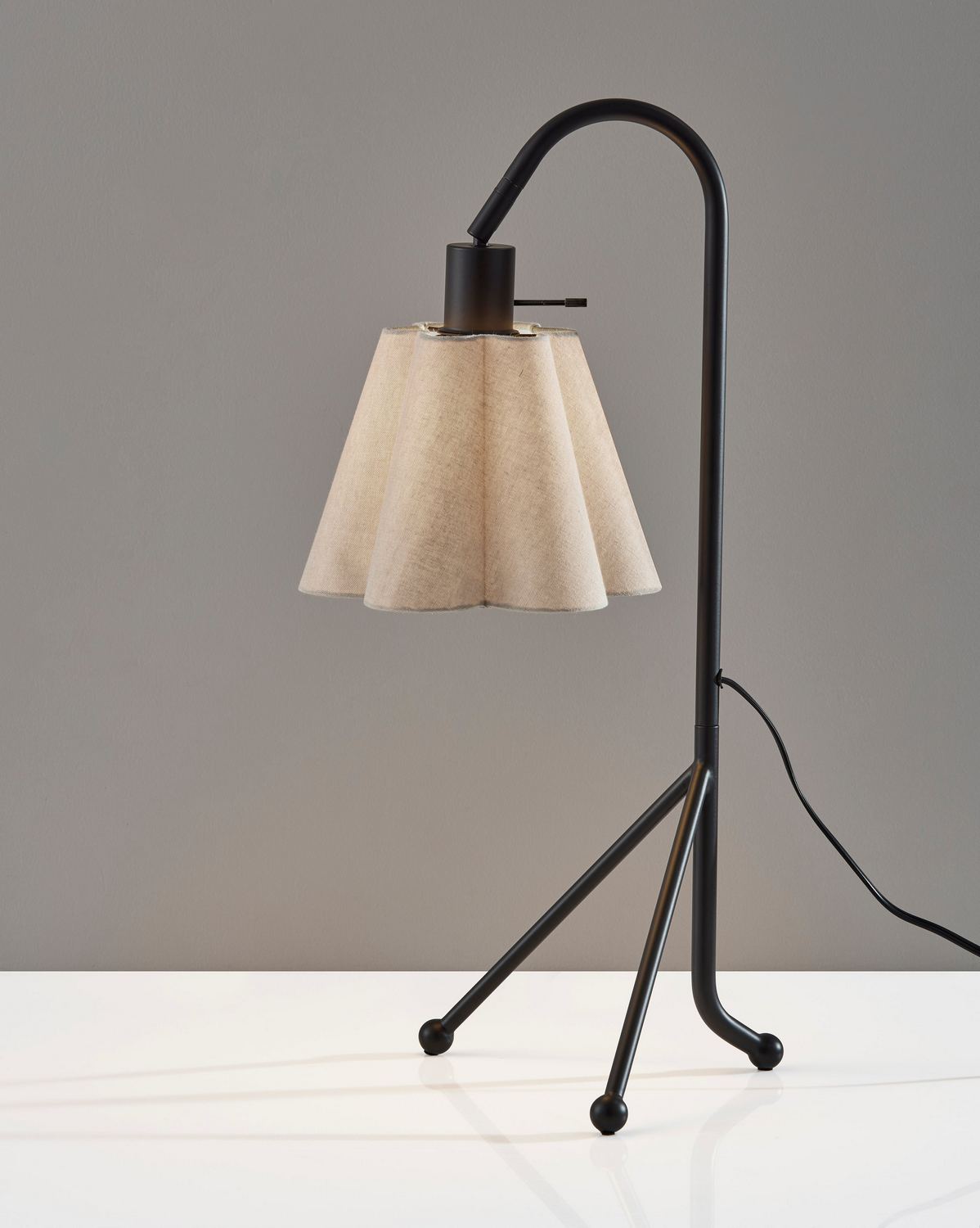 Adesso Kendra 25 Incandescent Table Lamp, Black/Oatmeal (9408-01) | Quill